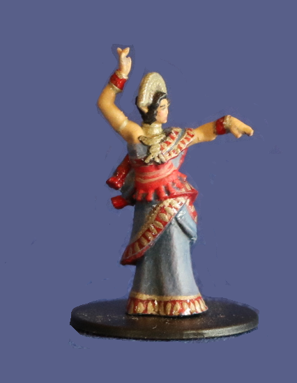 Wardelve miniature Elven Sorceress (lead-free pewter and 30 mm diameter clear base) - Image 2